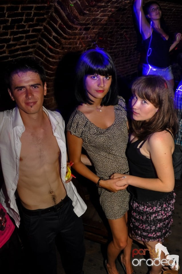 Hypnotheque Party cu Dr Nosta în Escape, 