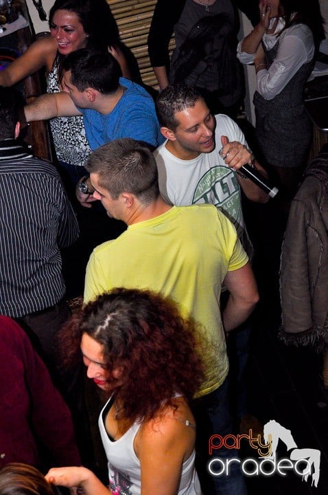 Începe anul cu Karaoke, Zulu Caffe