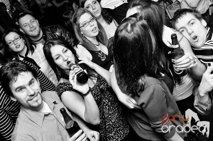 Începe anul cu Karaoke, Zulu Caffe