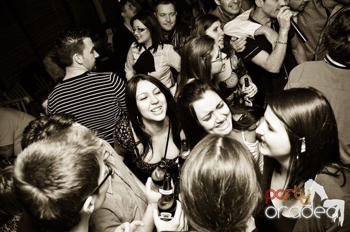 Începe anul cu Karaoke, Zulu Caffe