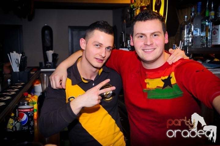 Începe anul în Zulu Caffe, Zulu Caffe