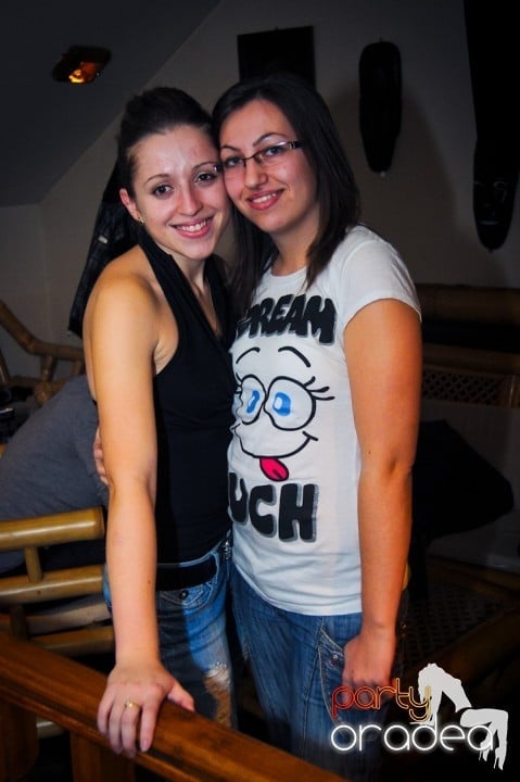 Începe anul în Zulu Caffe, Zulu Caffe