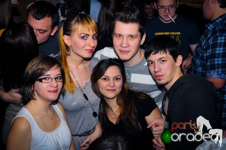 Începe anul în Zulu Caffe, Zulu Caffe