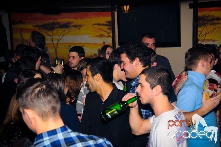 Începe anul în Zulu Caffe, Zulu Caffe