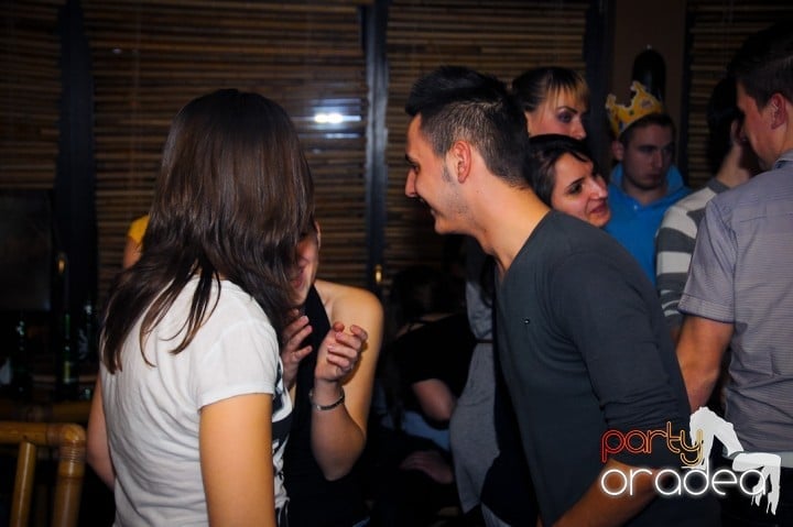 Începe anul în Zulu Caffe, Zulu Caffe