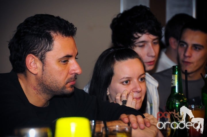 Începe anul în Zulu Caffe, Zulu Caffe