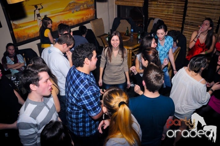 Începe anul în Zulu Caffe, Zulu Caffe