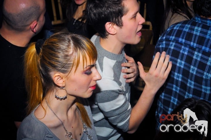 Începe anul în Zulu Caffe, Zulu Caffe