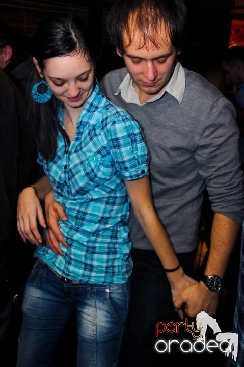 Începe anul în Zulu Caffe, Zulu Caffe