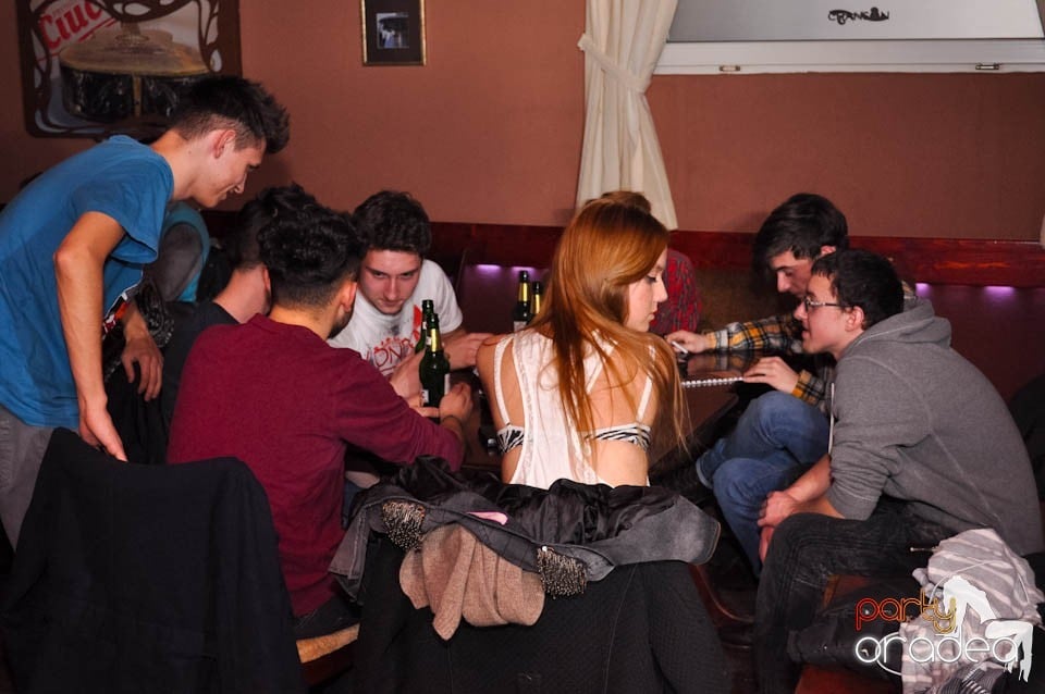 Începe distracţia în Chanson, 