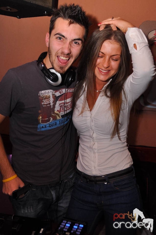 Începe distracţia în Chanson, 