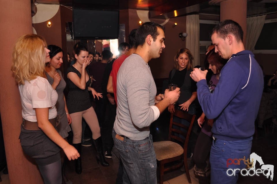 Începe distracţia în Chanson, 