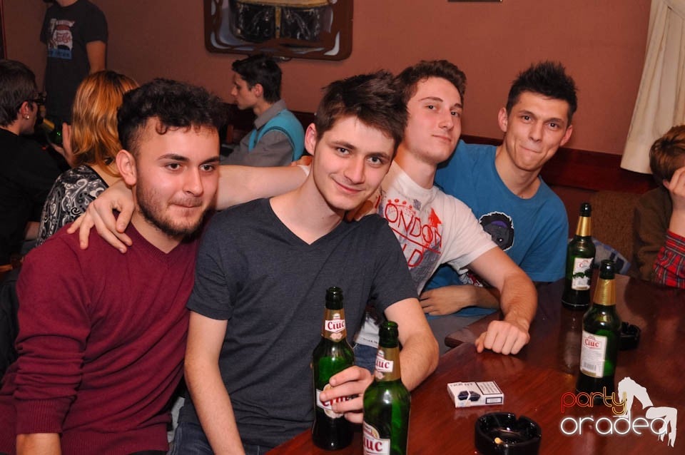 Începe distracţia în Chanson, 