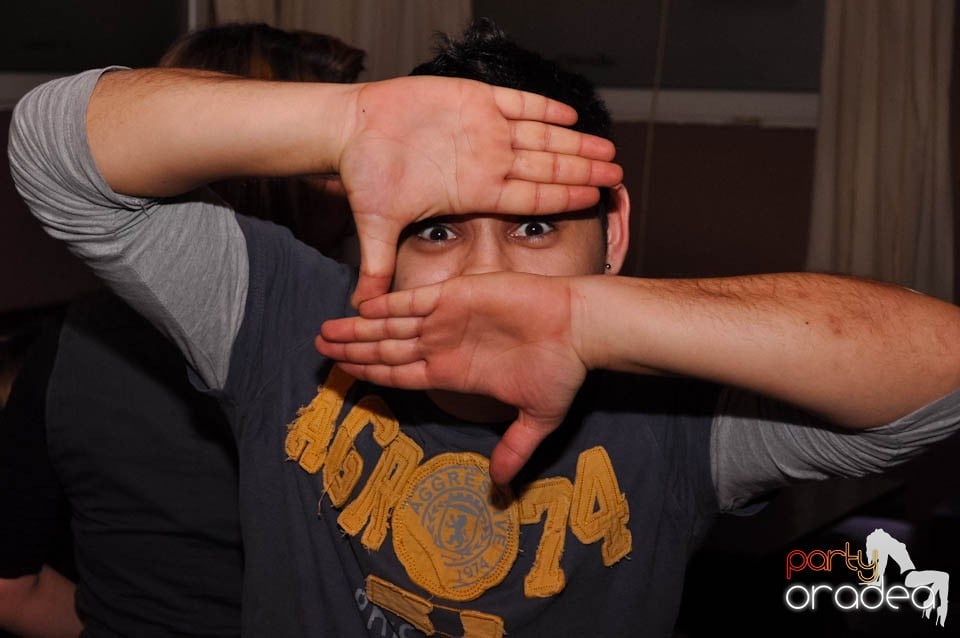 Începe distracţia în Chanson, 