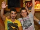 Începe distracţia în Club Downtown