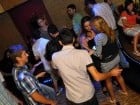 Începe distracţia în Club Downtown