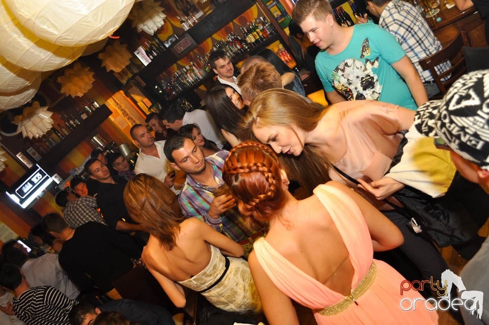 Începe distracţia în Juice, Juice