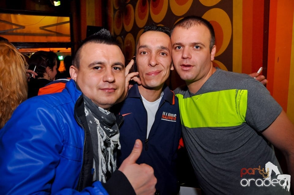 Începe distracţia în Juice, Juice