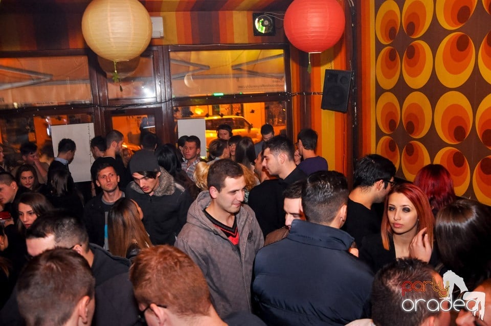 Începe distracţia în Juice, Juice