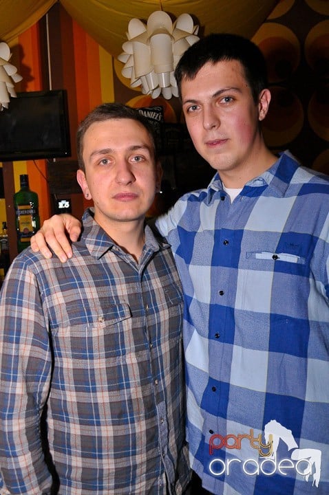 Începe distracţia în Juice, Juice