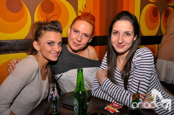 Începe distracţia în Juice, Juice