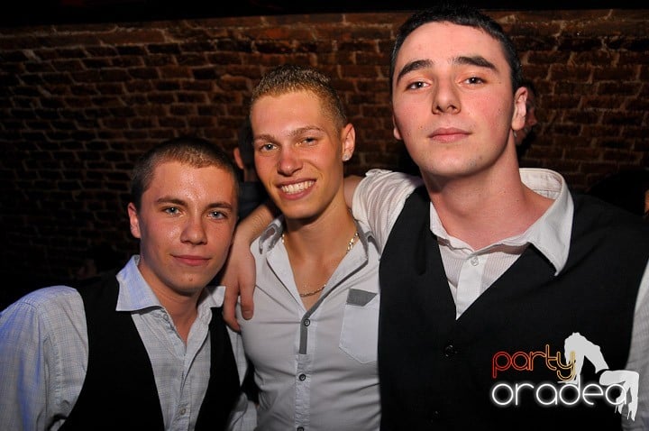 Începe săpătămâna în Club Escape, 