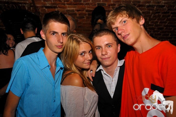 Începe săpătămâna în Club Escape, 