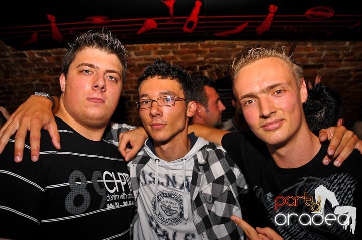 Începe săpătămâna în Club Escape, 