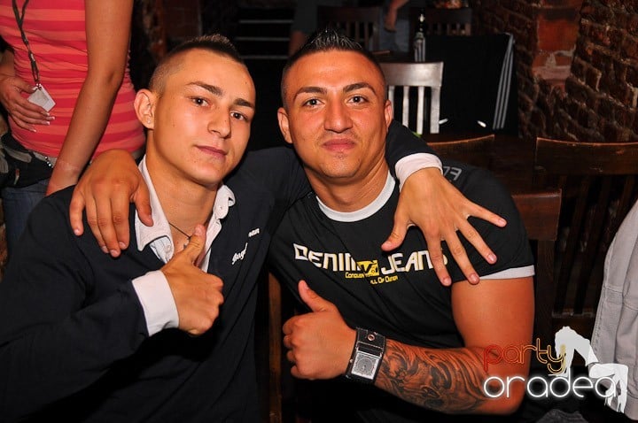 Începe săpătămâna în Club Escape, 