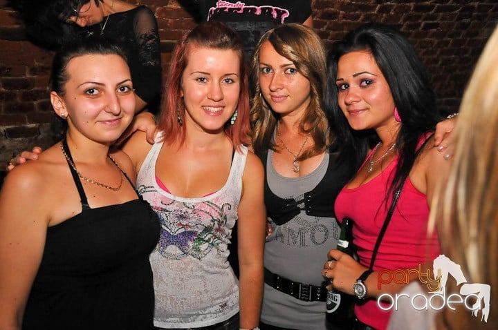 Începe săpătămâna în Club Escape, 