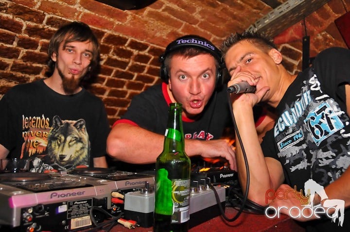 Începe săpătămâna în Club Escape, 