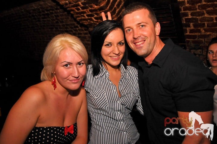 Începe săpătămâna în Club Escape, 