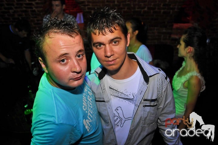 Începe săpătămâna în Club Escape, 