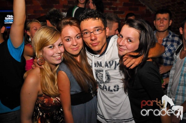 Începe săpătămâna în Club Escape, 