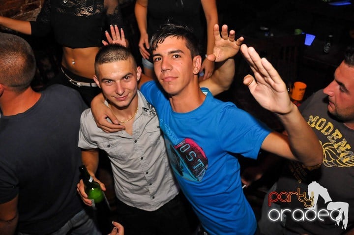 Începe săpătămâna în Club Escape, 