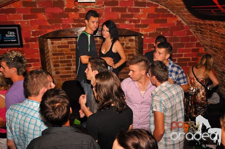 Începe săpătămâna în Club Escape, 