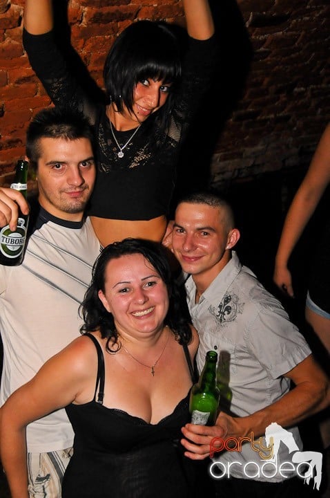 Începe săpătămâna în Club Escape, 