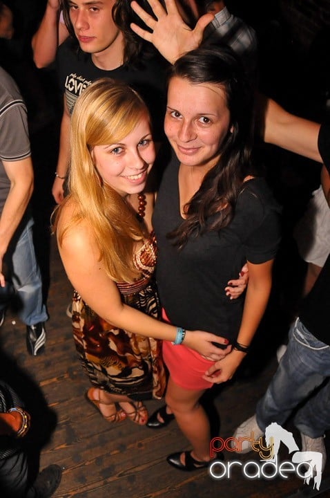 Începe săpătămâna în Club Escape, 