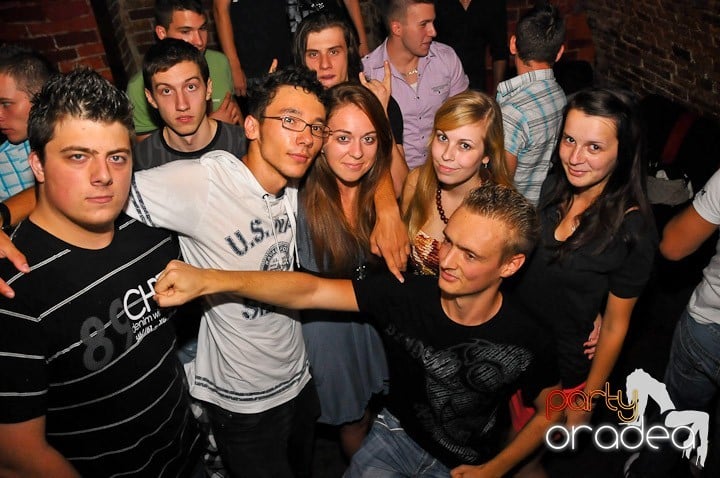 Începe săpătămâna în Club Escape, 