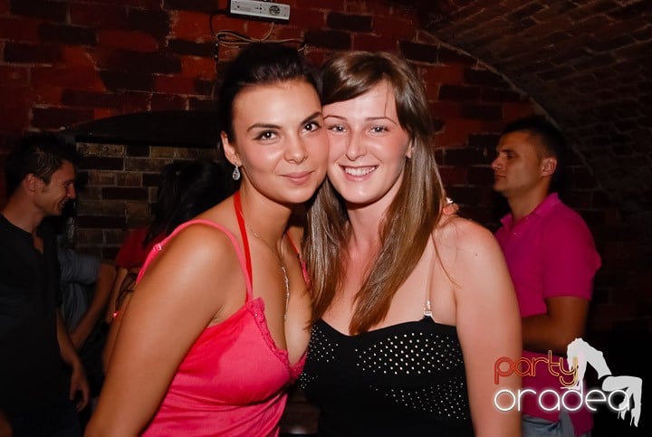 Încheie luna iunie în Club Escape, 