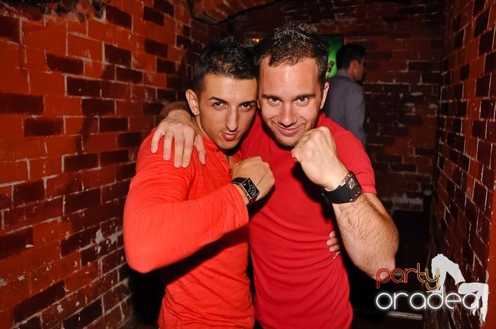 Încheie luna iunie în Club Escape, 