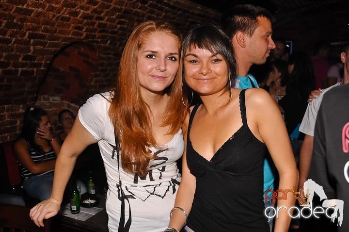 Încheie luna iunie în Club Escape, 