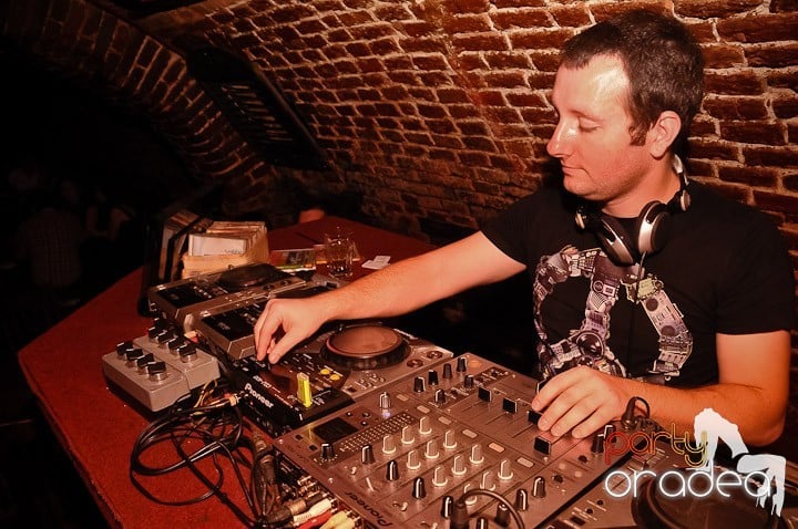 Încheie luna iunie în Club Escape, 