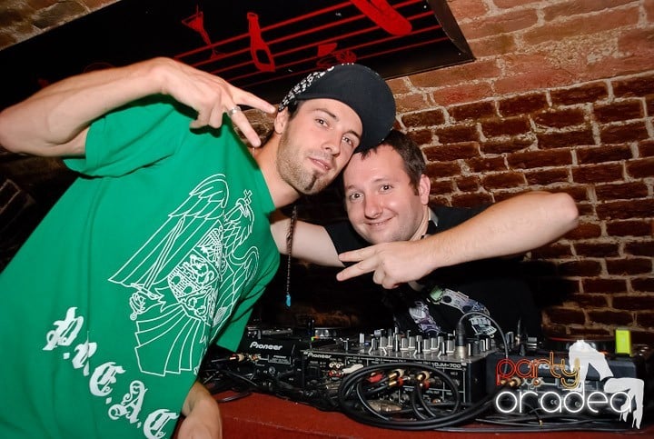 Încheie luna iunie în Club Escape, 