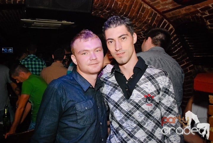 Încheie luna iunie în Club Escape, 