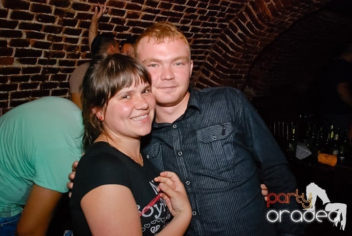 Încheie luna iunie în Club Escape, 