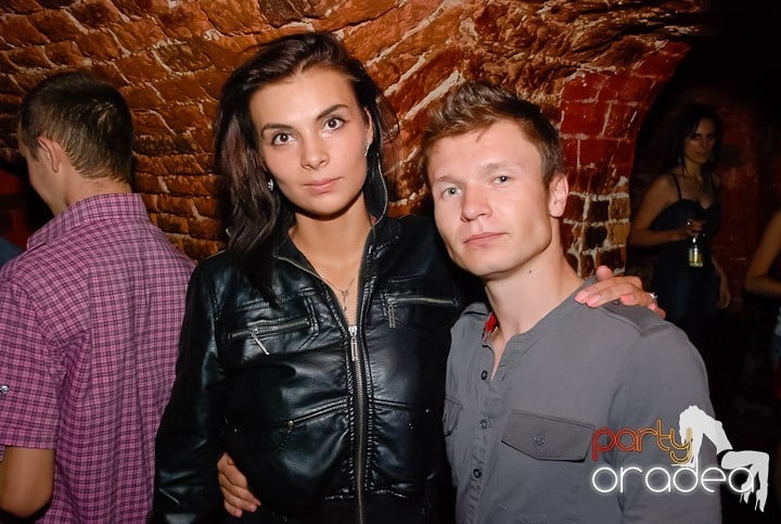 Încheie luna iunie în Club Escape, 