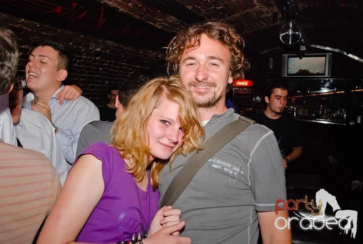 Încheie luna iunie în Club Escape, 