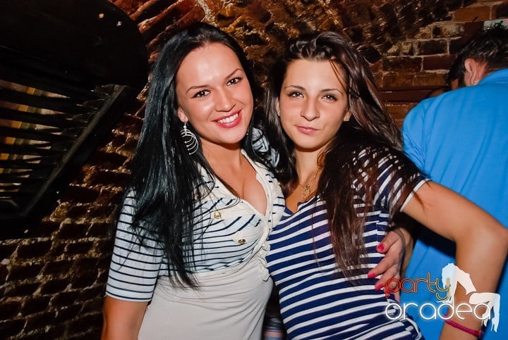 Încheie luna iunie în Club Escape, 