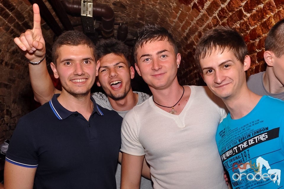 It's clubbin' time!, 